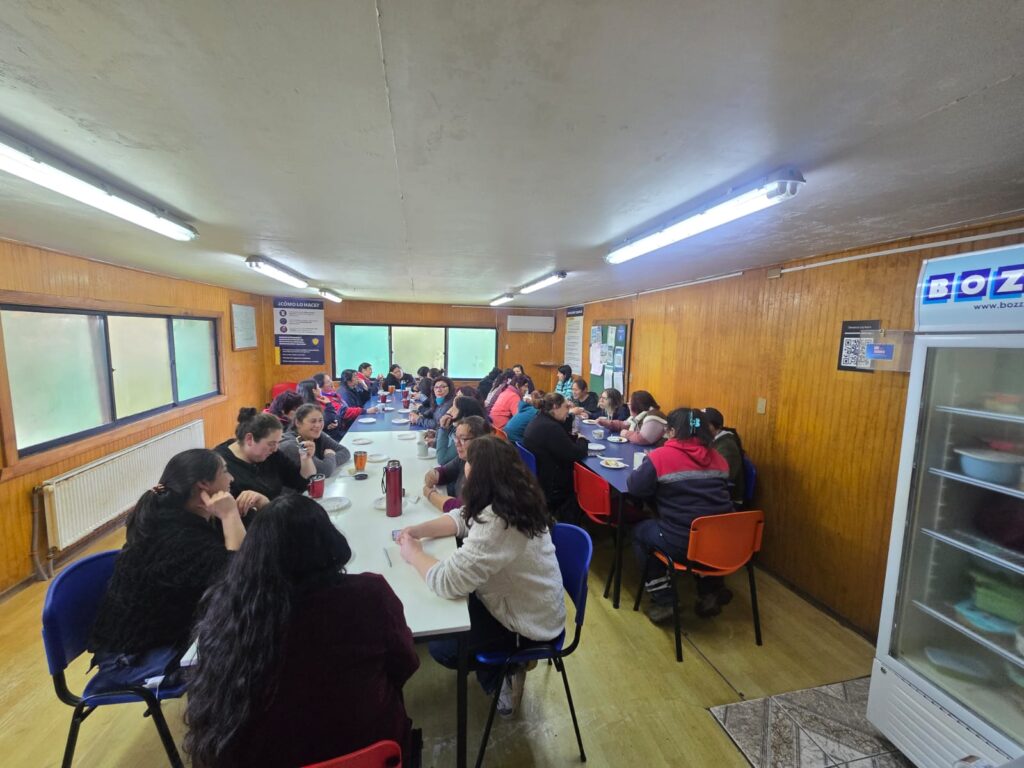 Compartimos una emotiva jornada de celebración junto a las madres de nuestra empresa, agradeciendo su dedicación, esfuerzo y amor incondicional.